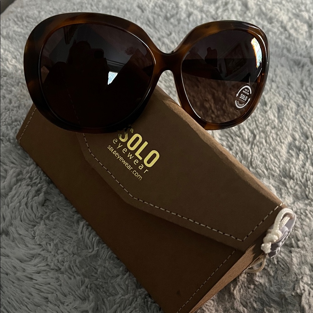 Solo Tortoise Shell Sunglasses